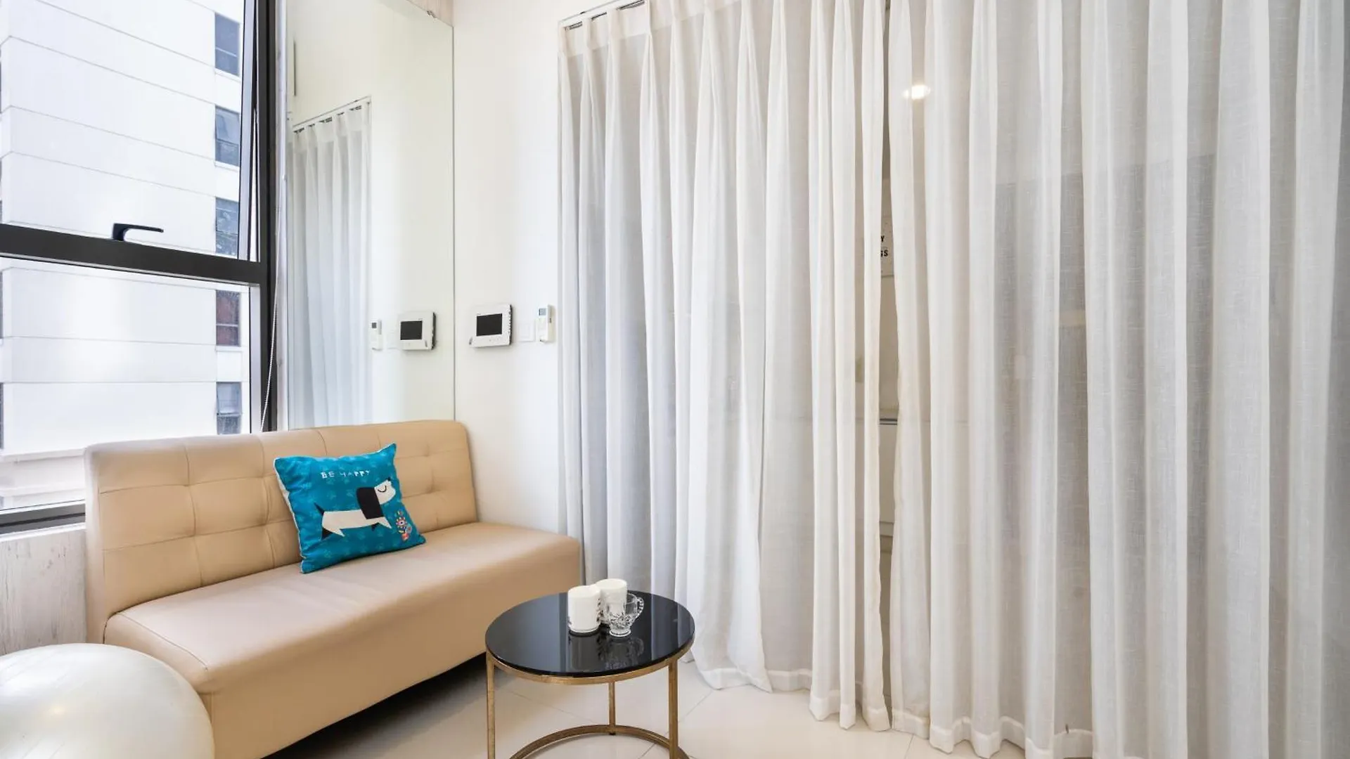 Apartment Tresor Tropical Studios Ho Chi Minh City
